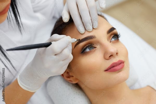 Russian, Hybrid & Volume Eyelash Extensions